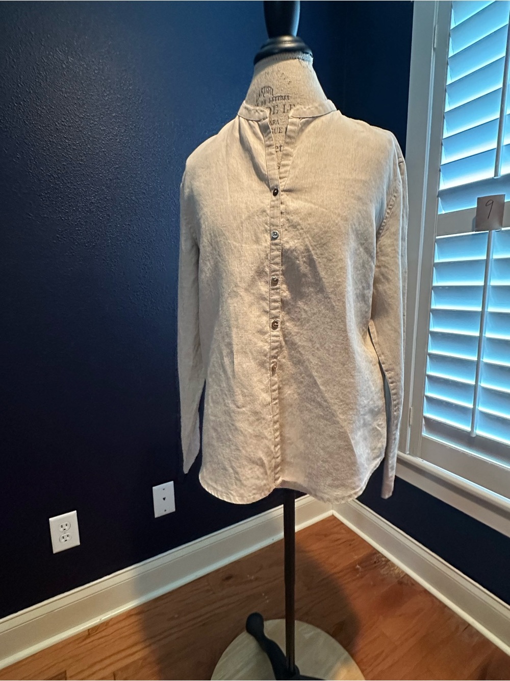 Kate Hill Beige Button-Front 100% Linen Long-Sleeve Shirt
